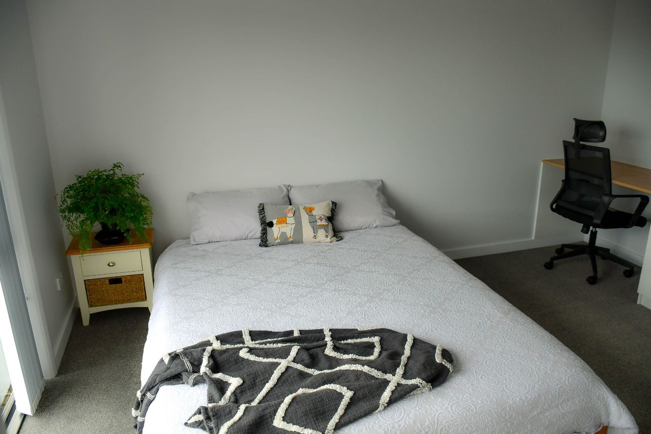 Brand New Furnished Studio Unit – pohled 2