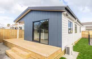 Manawatu / Whanganui - Address withheld