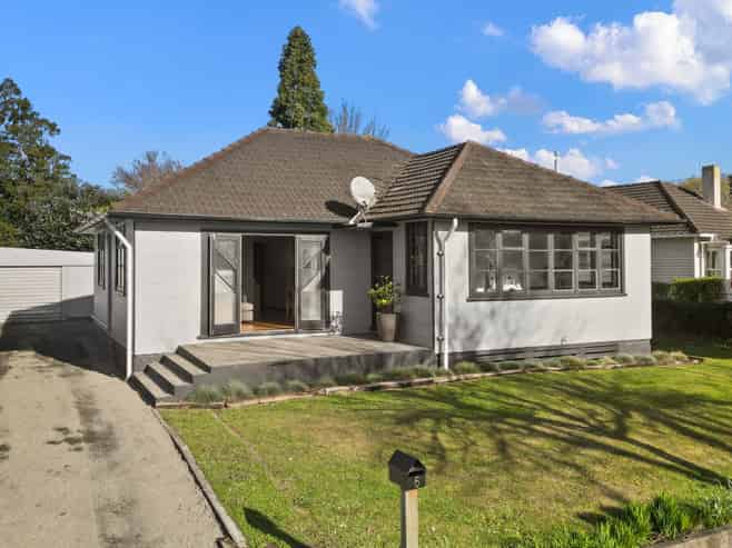6 Sare Crescent, Fairfield