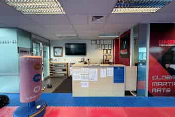OPEN-PLAN WILLIAM PICKERING DANCE/FITNESS STUDIO

