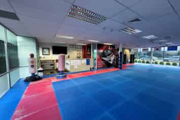 OPEN-PLAN WILLIAM PICKERING DANCE/FITNESS STUDIO
