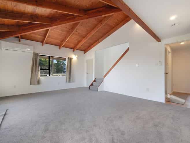19 Atlantis Place, Totara Vale