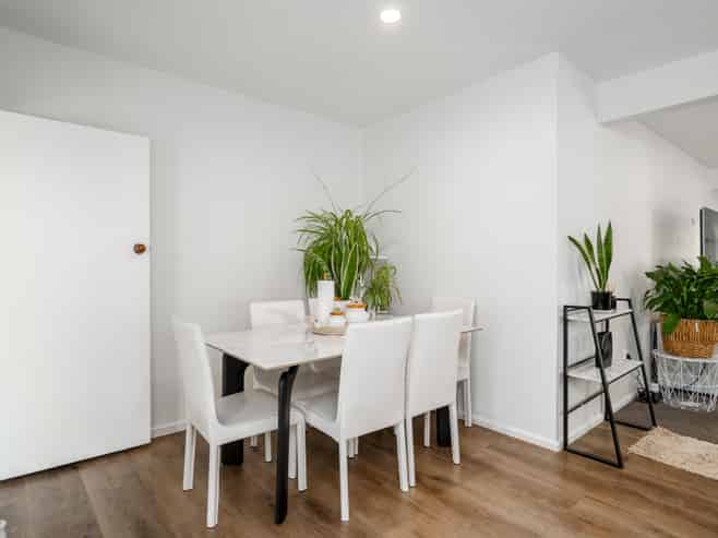 102 Bassett Street, Burwood