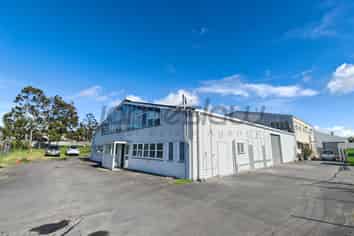 May Road 352sqm High Stud Warehouse