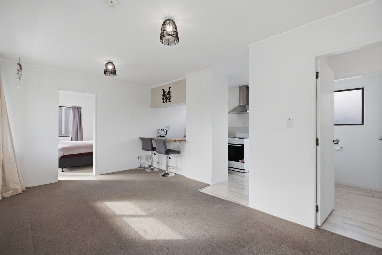 Tidy 2-Bedroom 2 Bathroom Home in a Convenient Location - Bild 4