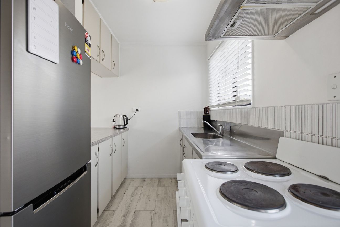 Tidy 2-Bedroom 2 Bathroom Home in a Convenient Location - Bild 3