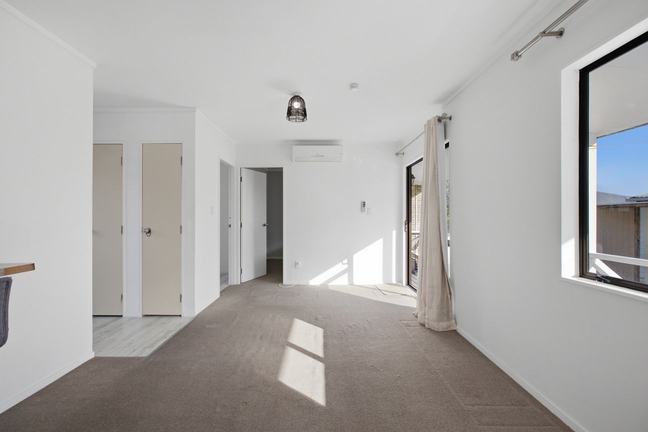 Tidy 2-Bedroom 2 Bathroom Home in a Convenient Location - Bild 6