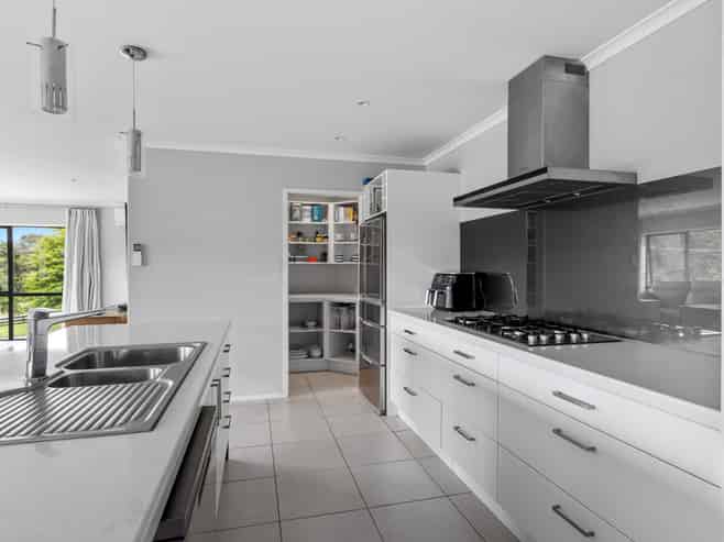 7 Pebble Brook Road, Wainui