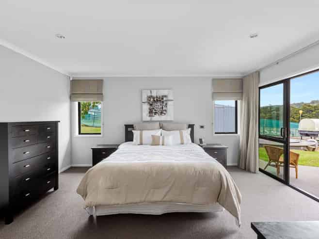 7 Pebble Brook Road, Wainui