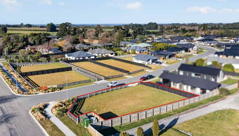 2 Foster Place, Amberley