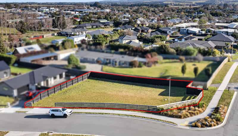 2 Foster Place, Amberley