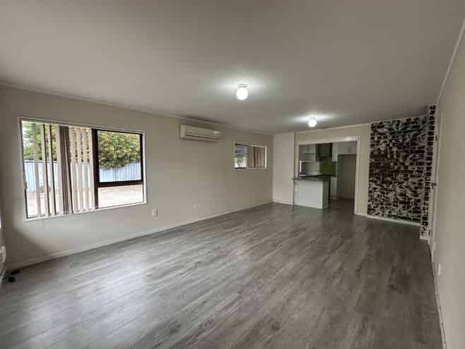 42B Prince Regent Drive, Half Moon Bay