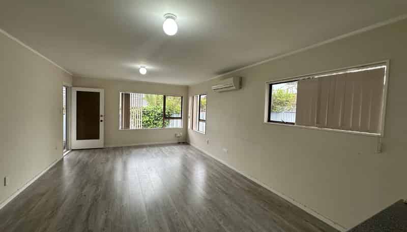 42B Prince Regent Drive, Half Moon Bay