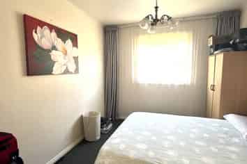 7/9 August Place, Greenlane