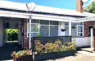 7/9 August Place, Greenlane