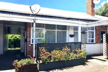 7/9 August Place, Greenlane