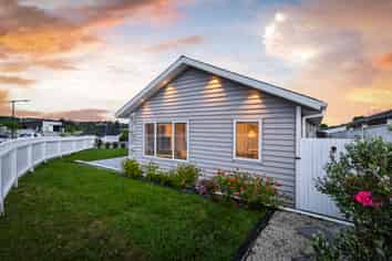 8 Gemscott Crescent, Huapai