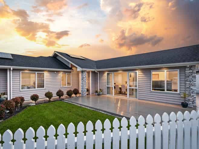8 Gemscott Crescent, Huapai