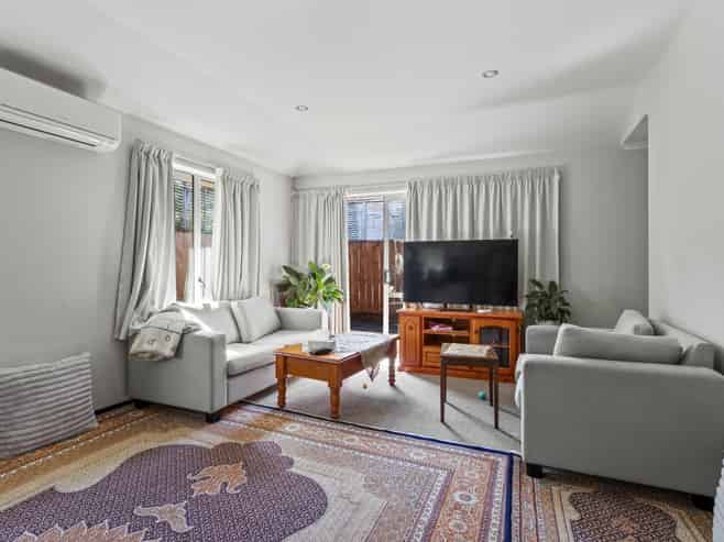 5/9 Wellington Street, Hamilton East