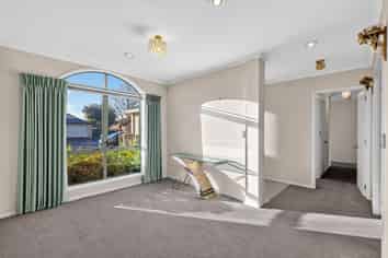 15 Saxon Woods Drive, Rototuna North