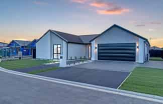 8 Hawk Cl, Rolleston