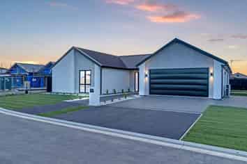 8 Hawk Cl, Rolleston
