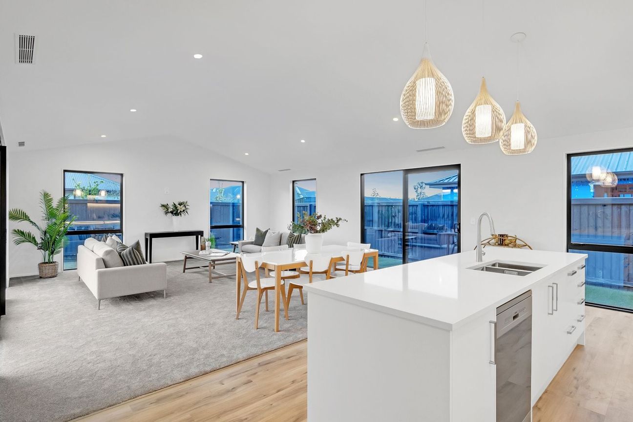 STUNNING FOUR BEDROOM FAMILY HOME, TWO BATHROOM, DOUBLE GARAGE - Ansicht 4