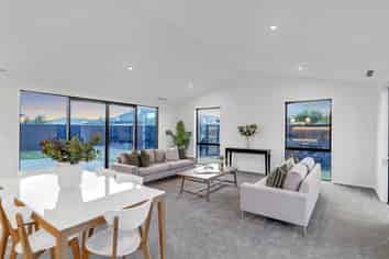 8 Hawk Cl, Rolleston