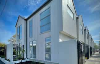 1/17 Otley Street, Christchurch Central