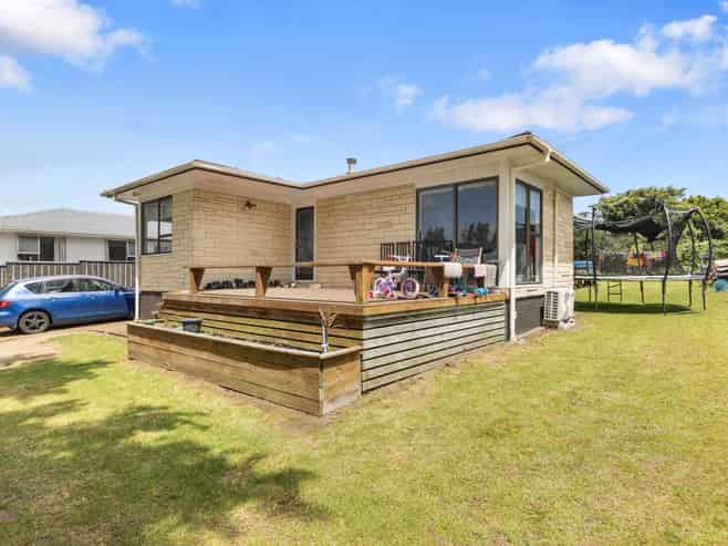 15 Mon Desir Place, Manurewa