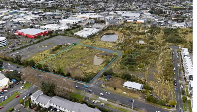 29  Crown Lynn Place, New Lynn