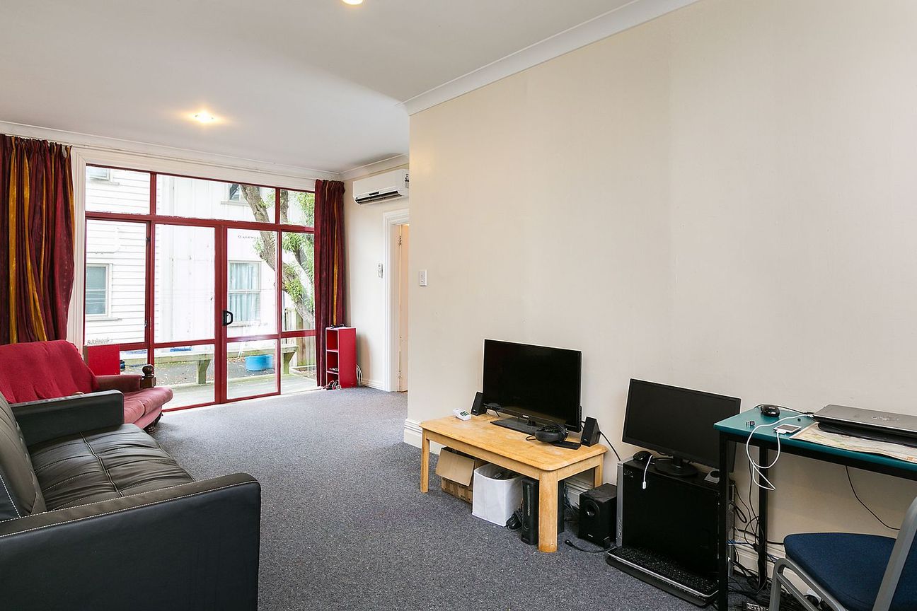 Nelson Mandela Flat Cheap 4 bed on Queen St - Widok 3