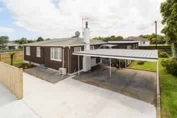 22 Pharazyn Street, Feilding