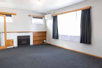 22 Pharazyn Street, Feilding