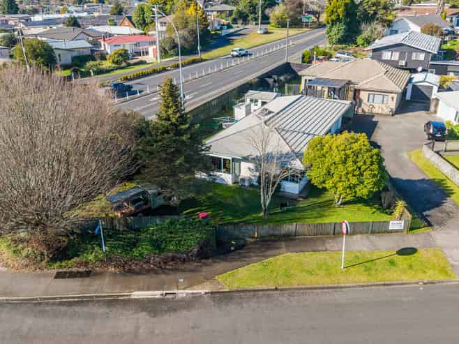 1A Saxbys Road, Glenview