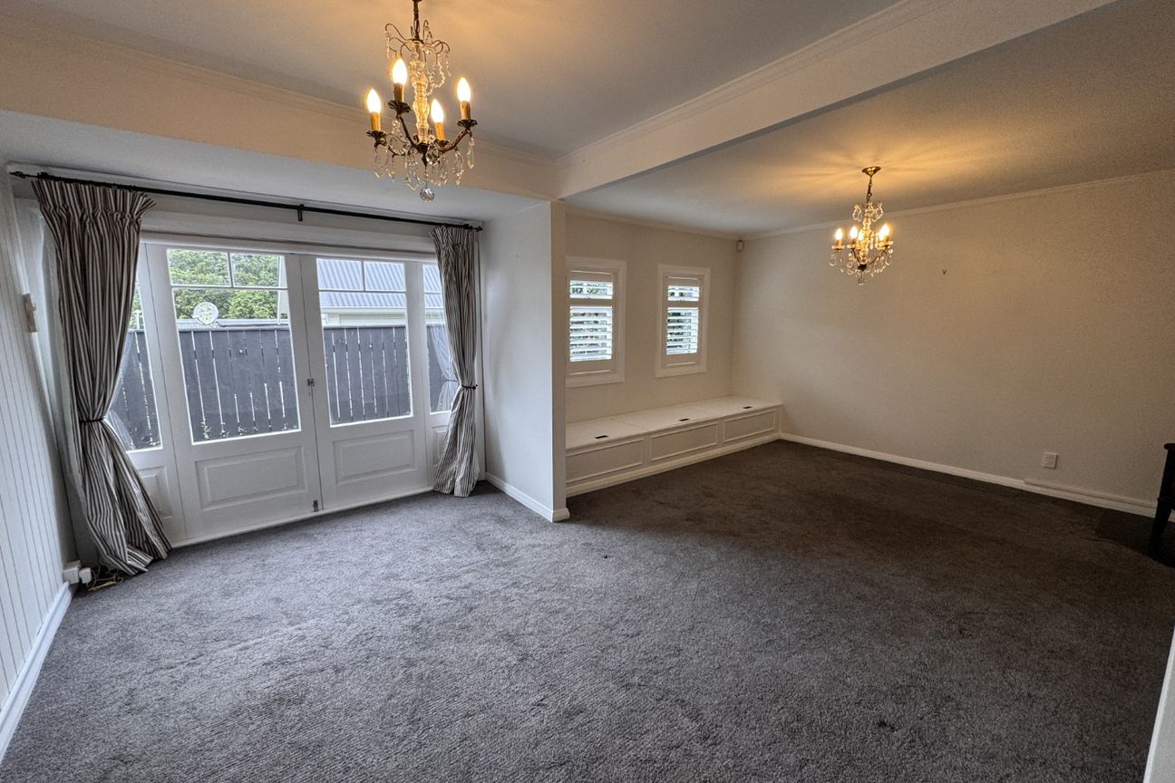 CHARACTER HOME IN THE HEART OF THORNDON: - Ansicht 6