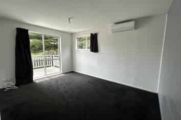 1/49b Lysander Crescent, Beach Haven