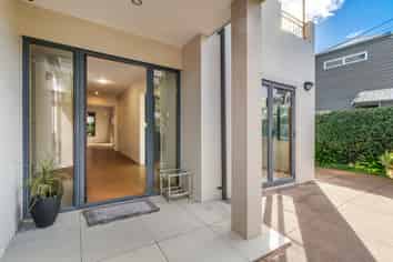 1/28 Comins Crescent , Mission Bay