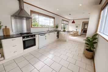 14A  Roseberry Ave, Birkenhead