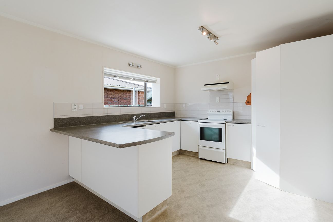 Low Maintenance Living, Walk to Town! - Vista 3