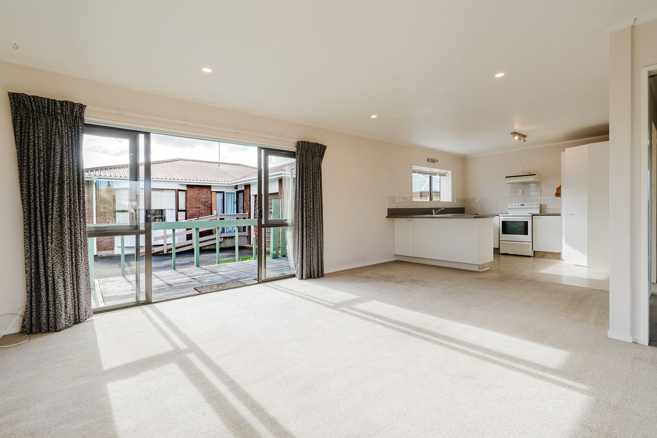 Low Maintenance Living, Walk to Town! - Vista 6