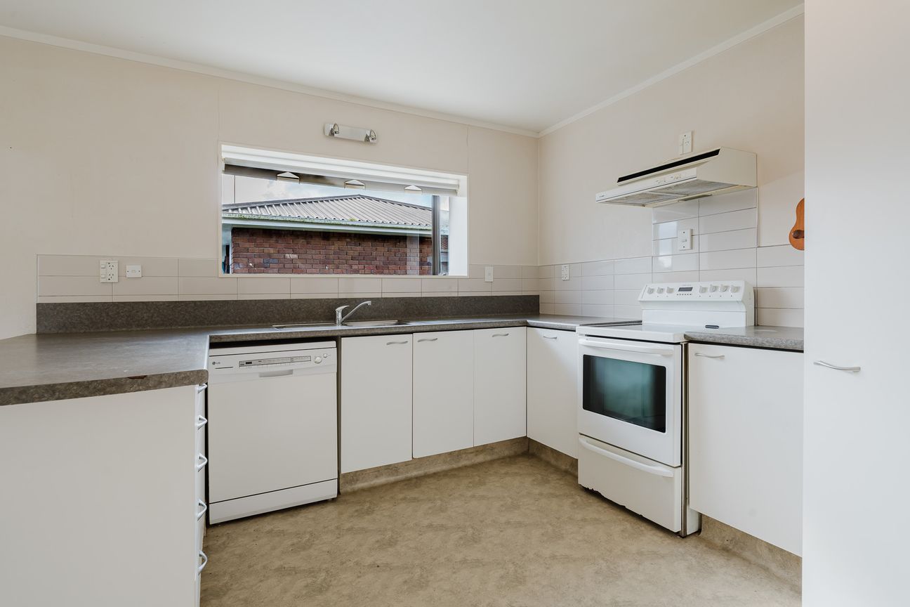 Low Maintenance Living, Walk to Town! - Vista 2