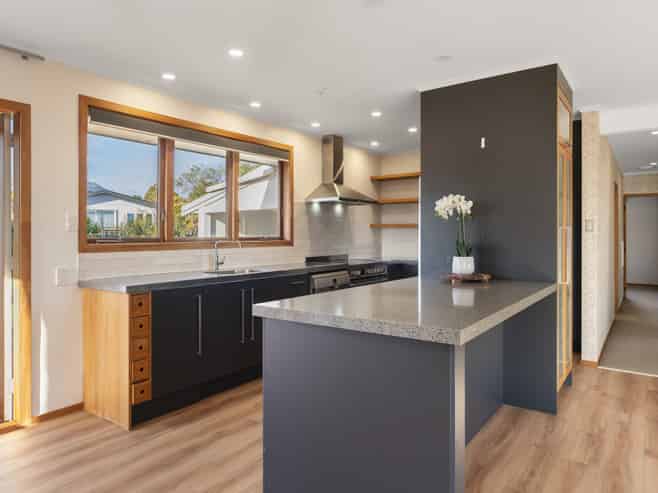 2/48 Ngamotu Road, Hilltop