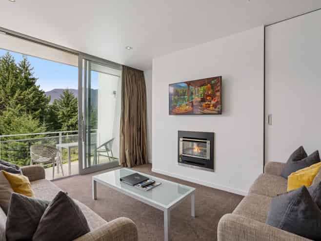 303/68 Thompson Street, Queenstown