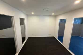 High Spec Industrial Unit in Ferrymead 