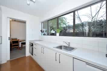 2/71 Office Road, Merivale