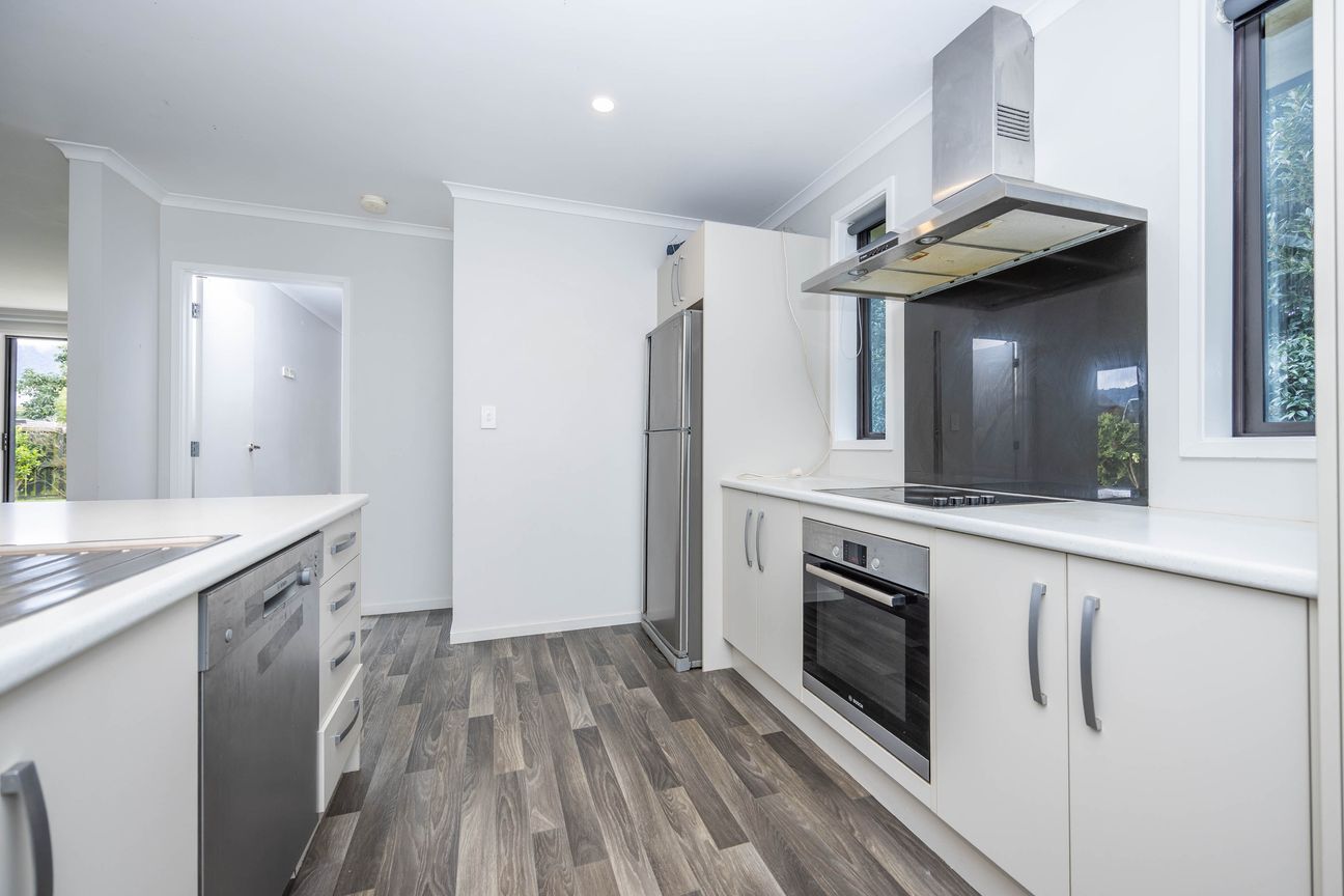 Four Bedrooms, Family Comfort & Outdoor Living - Aanzicht 4