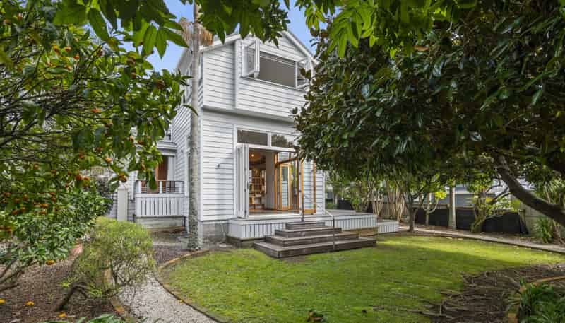 145 Queen Street, Northcote Point
