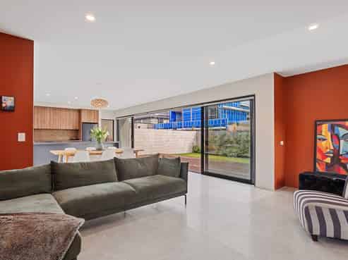 10B Memorial Avenue, Fendalton