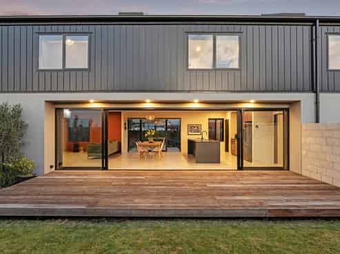 10B Memorial Avenue, Fendalton